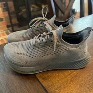 Flux Womens 8 LIKE NEW